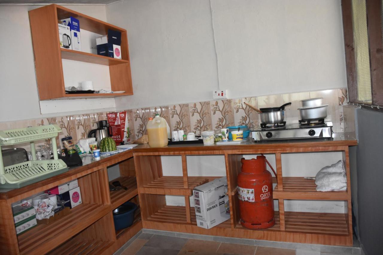 Bed and Breakfast L&J Modern Backpackers Kinondoni Daressalam Exterior foto