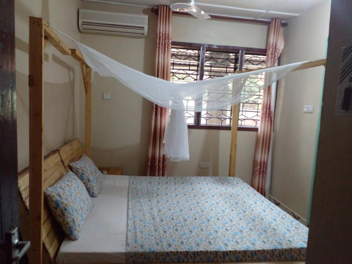 Bed and Breakfast L&J Modern Backpackers Kinondoni Daressalam Exterior foto