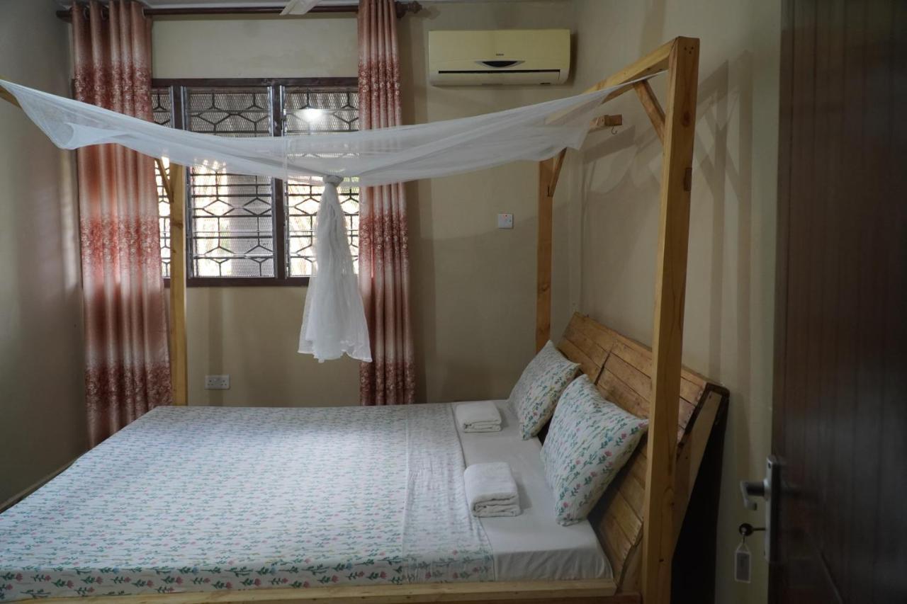 Bed and Breakfast L&J Modern Backpackers Kinondoni Daressalam Exterior foto