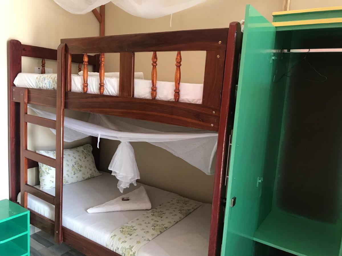 Bed and Breakfast L&J Modern Backpackers Kinondoni Daressalam Exterior foto