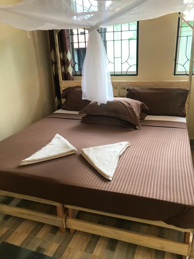 Bed and Breakfast L&J Modern Backpackers Kinondoni Daressalam Exterior foto