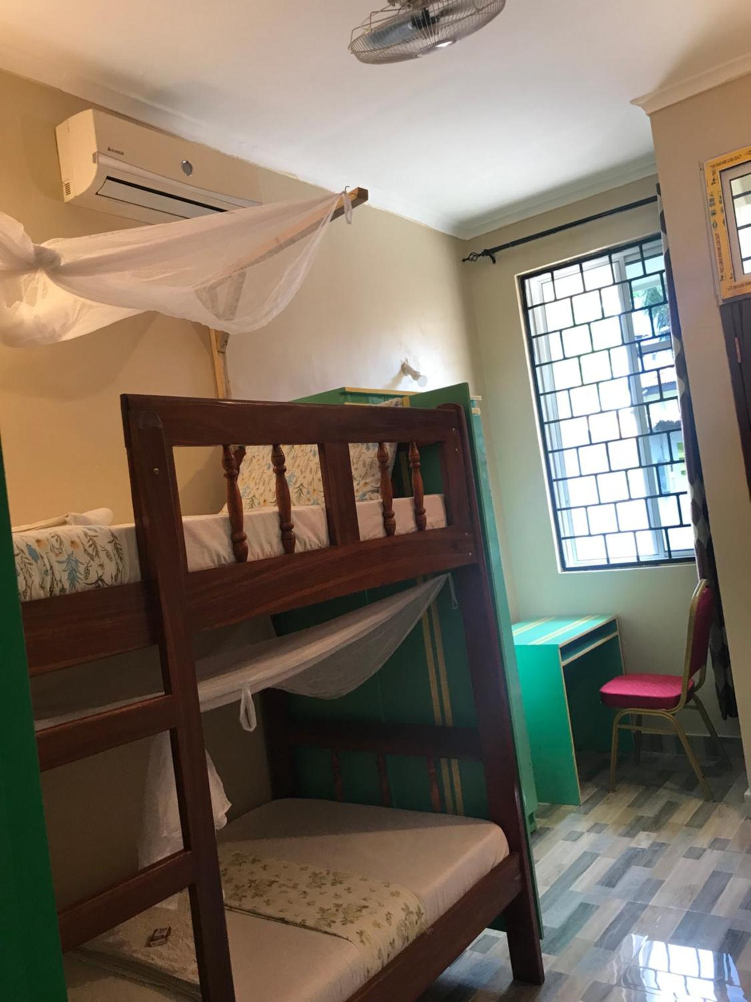 Bed and Breakfast L&J Modern Backpackers Kinondoni Daressalam Exterior foto